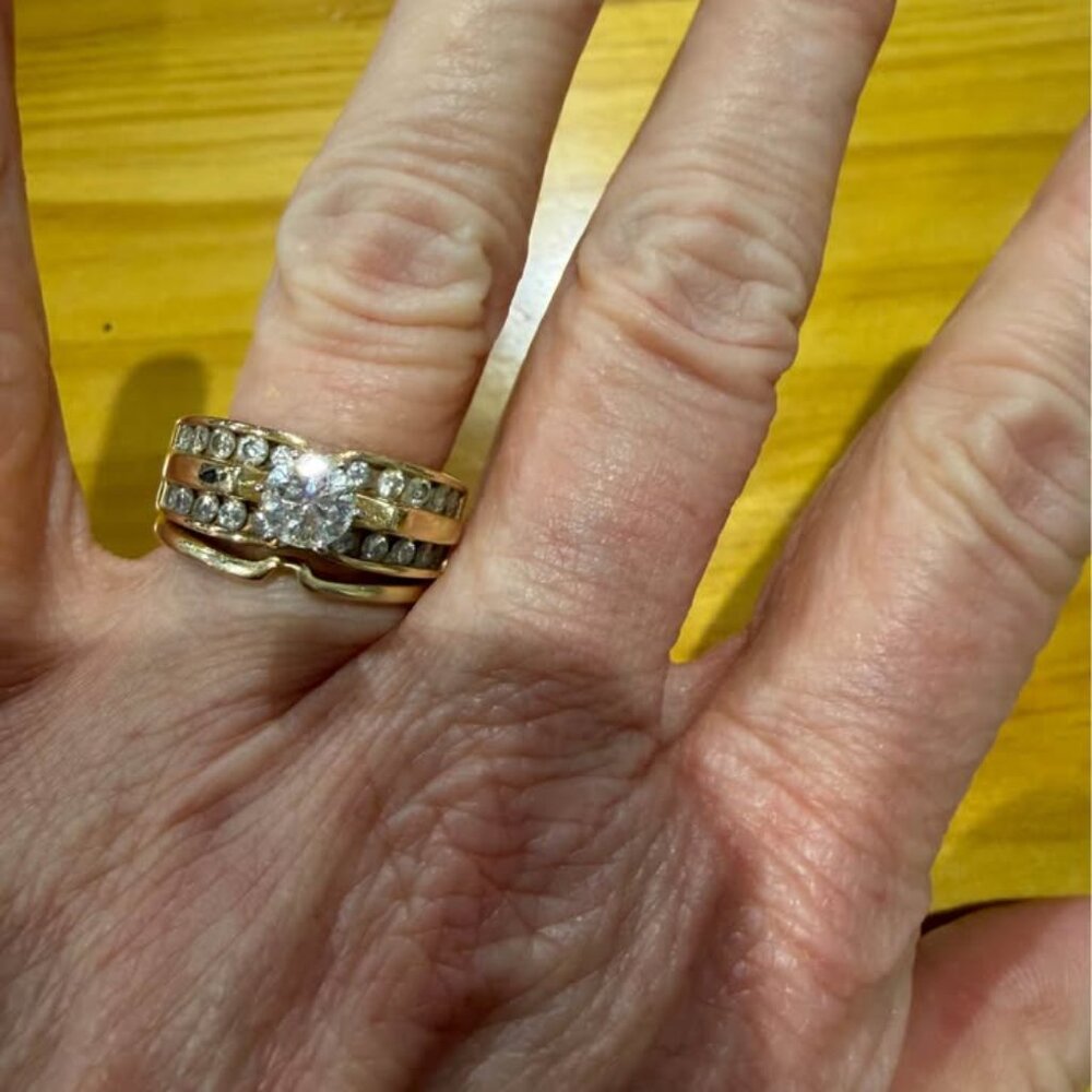 14 karat gold ladies wedding ring set - Picture 5 of 9